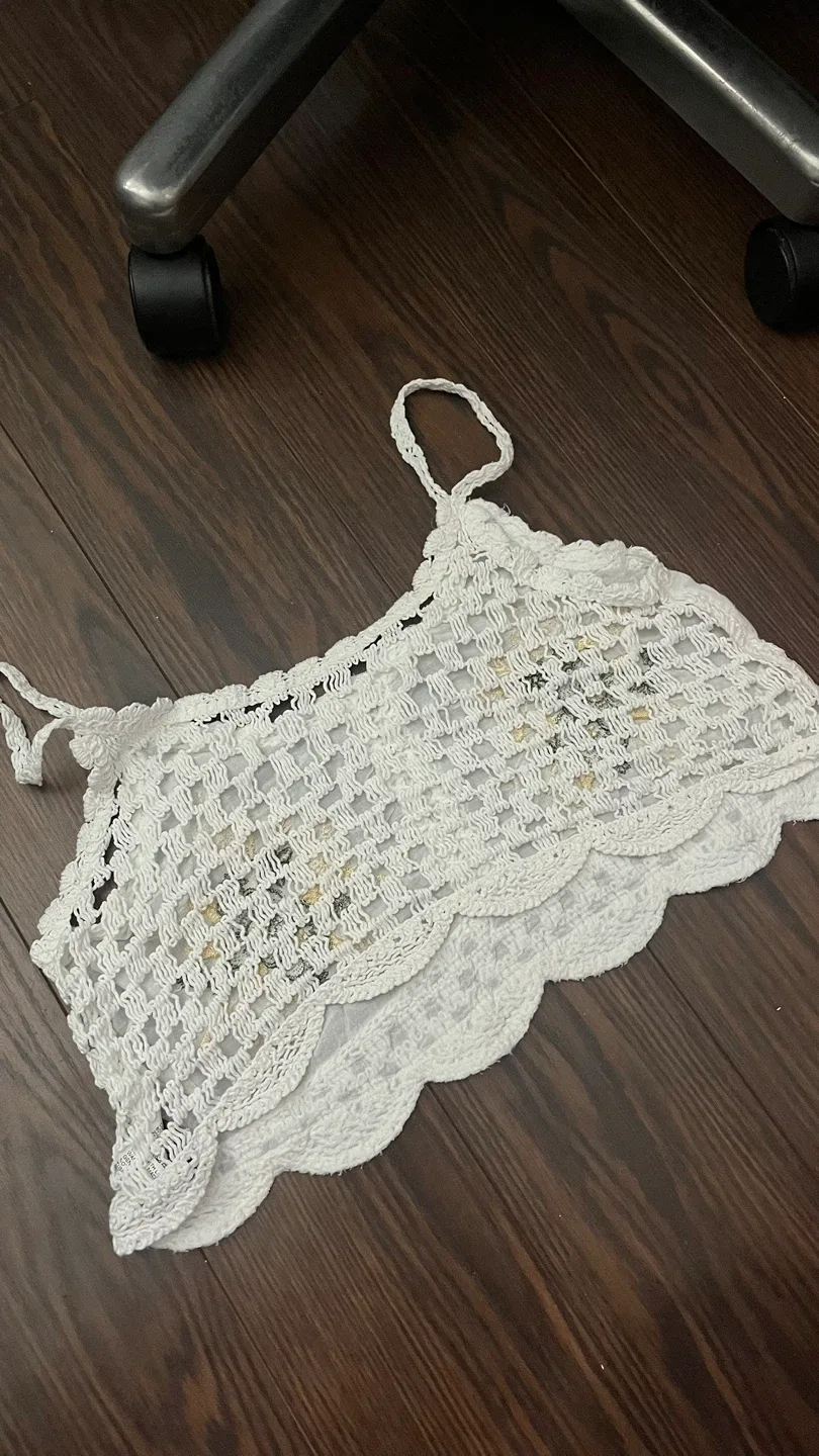 White Crochet Crop Top image indicator(2)