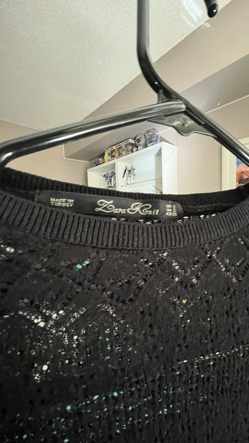 Black knit sheer long sleeve image indicator(2)