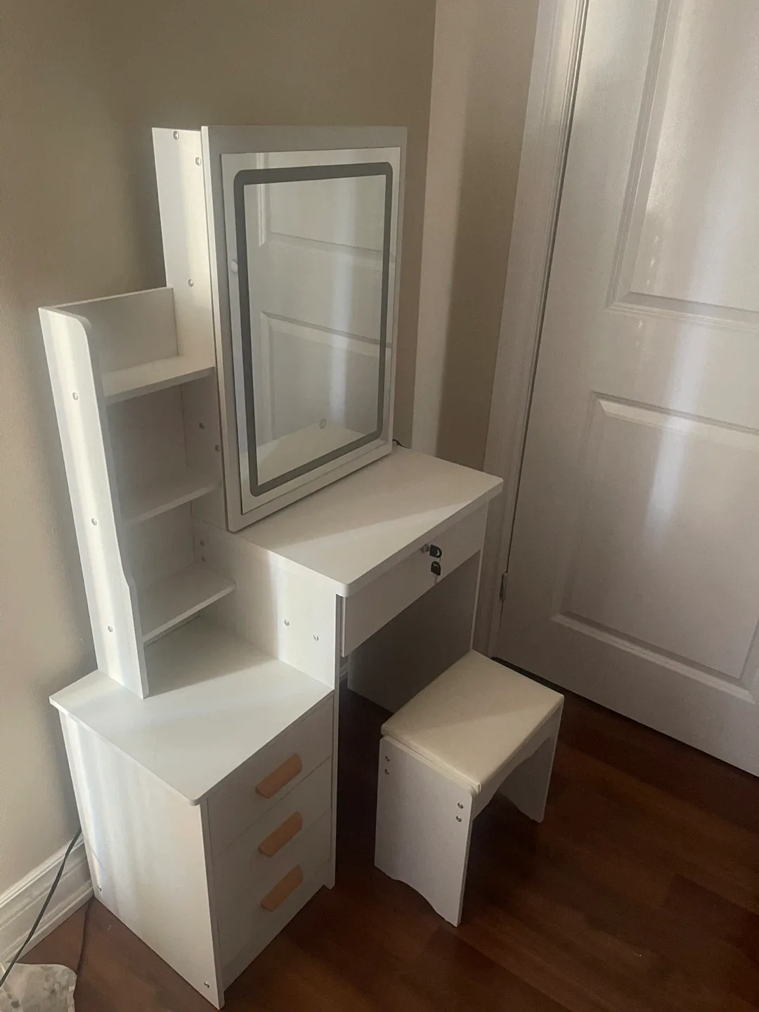 White Vanity Makeup Table with Lighted Mirror & Stool image indicator(5)