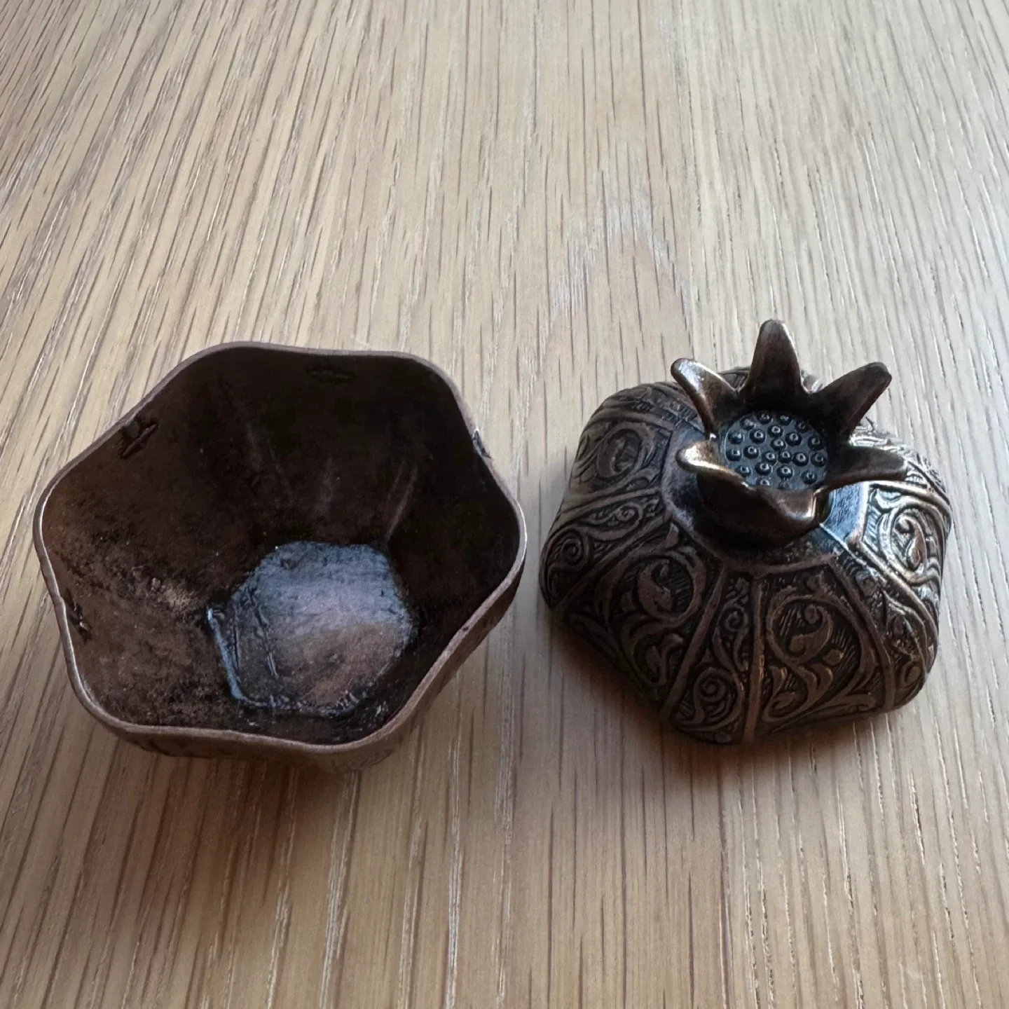 Turkish Pomegranate Trinket Box image indicator(2)