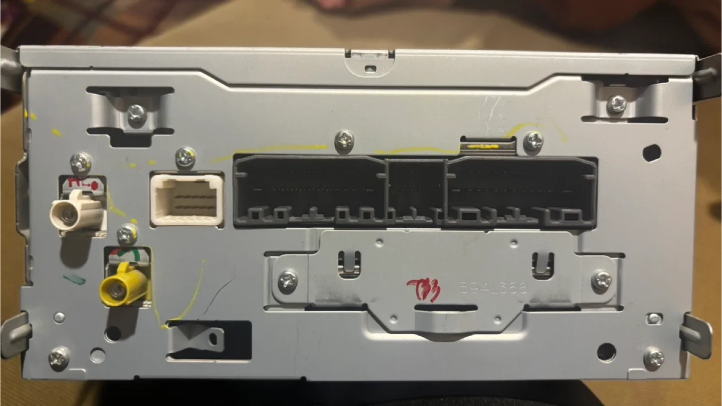 Chrysler P05064678AH Car Radio image indicator(2)