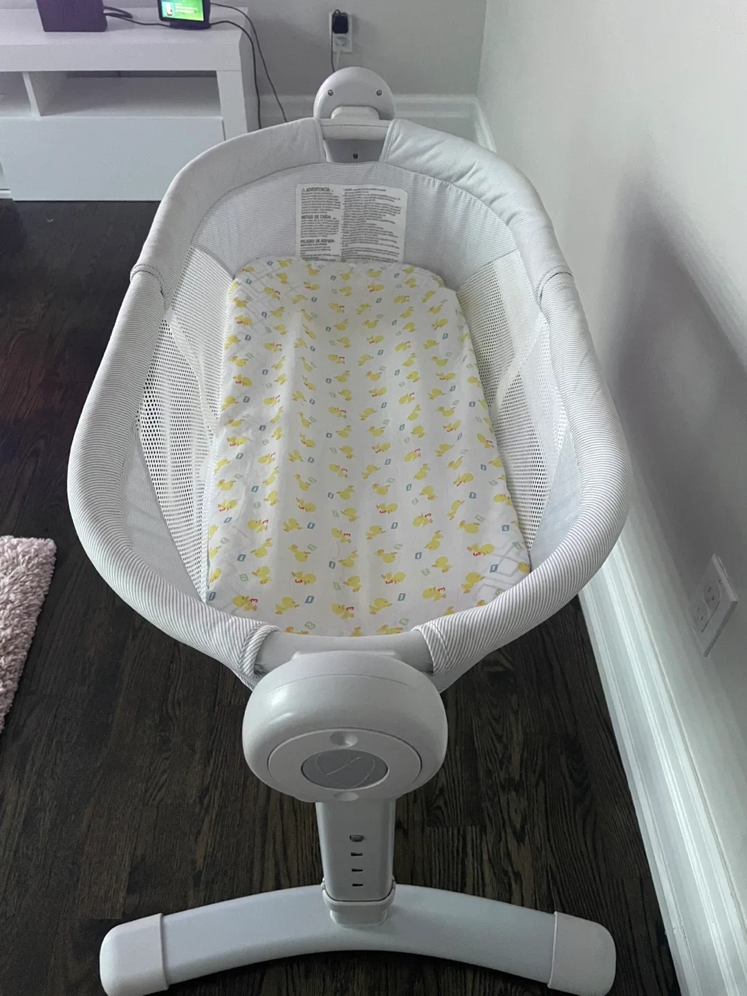 Swaddle Me Bassinet Cradle image indicator(2)