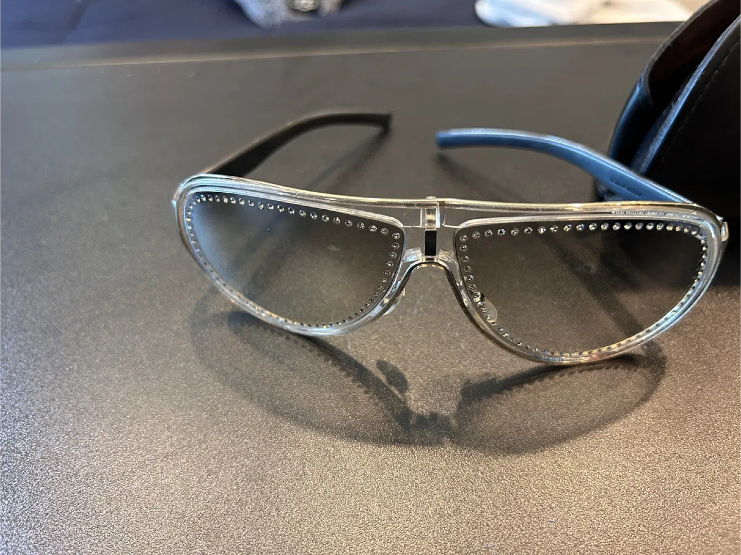 Gucci Aviator Sunglasses thumbnail