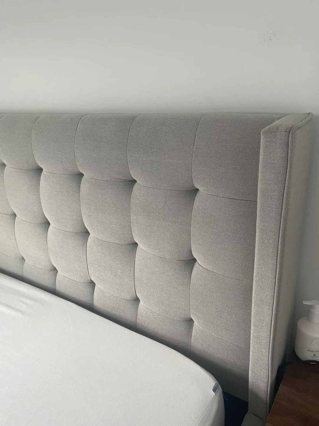 Upholstered Bed queen size image indicator(2)