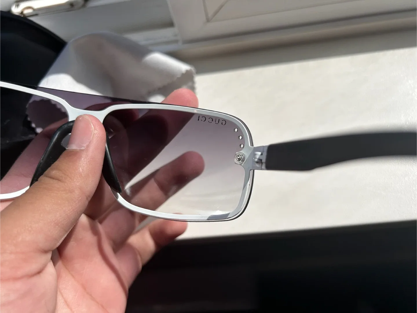 Gucci Sunglasses Aviator Unisex image indicator(4)