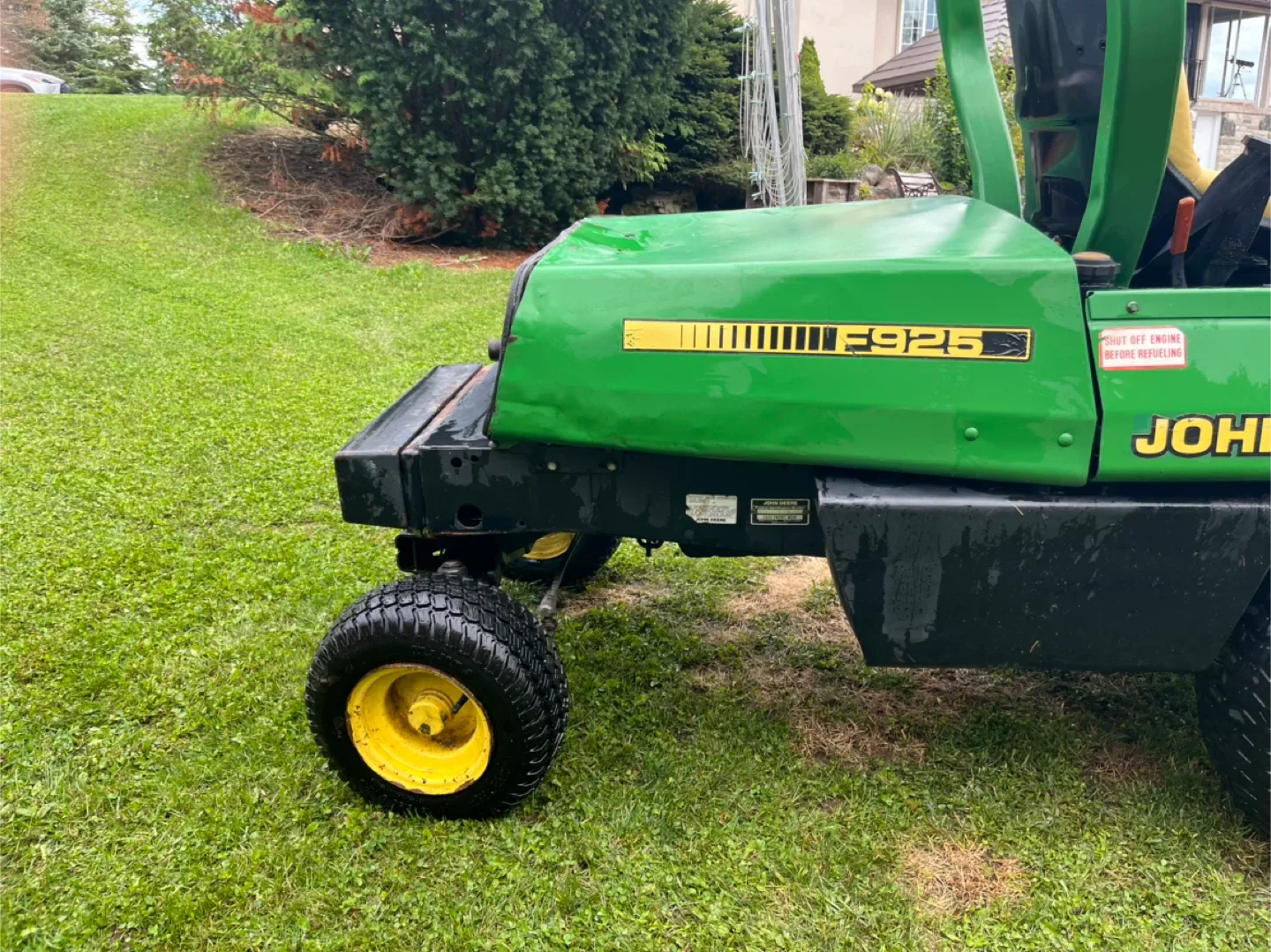 John Deere F925 Commercial 72 Mower image indicator(5)