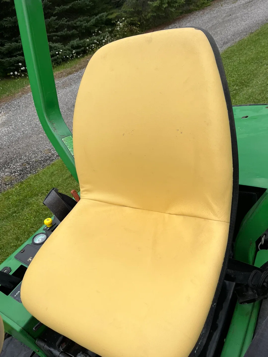John Deere F925 Commercial 72 Mower image indicator(8)