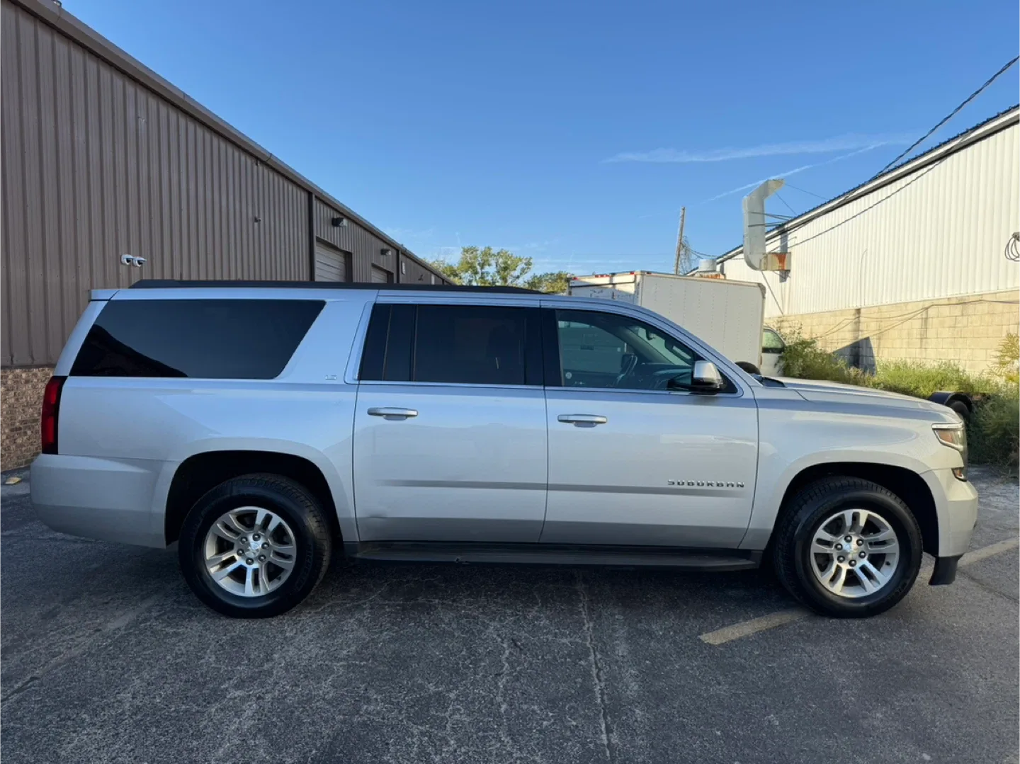 2016 Chevrolet Suburban · LS Sport Utility 4D image indicator(2)