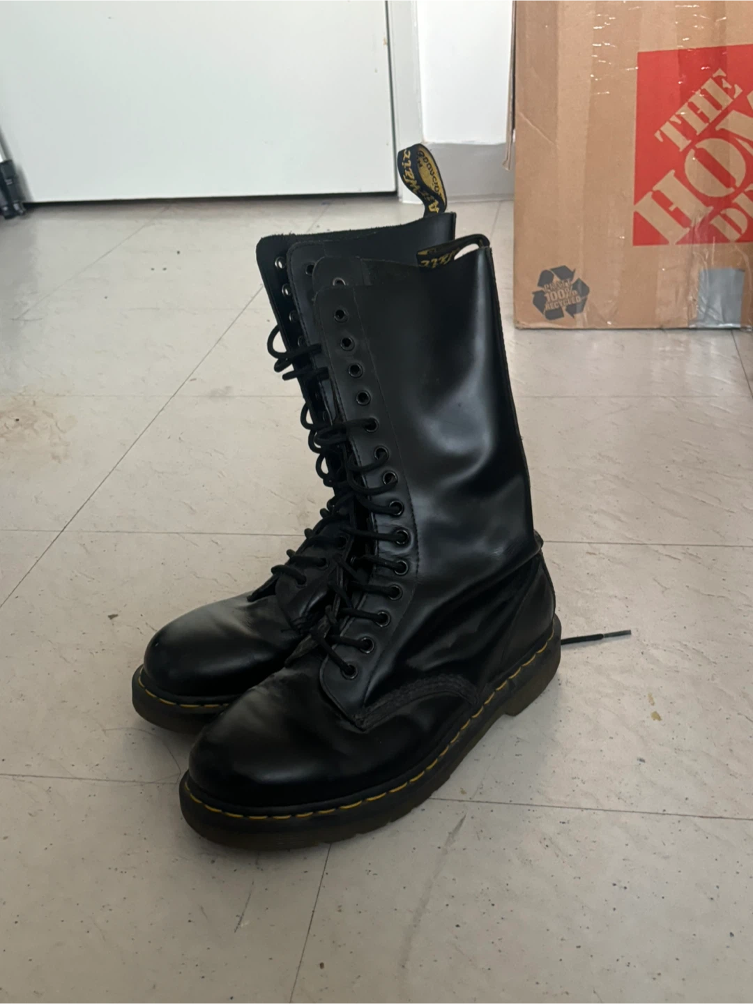 Dr. Martens 1914 Black Leather Boots - US 7