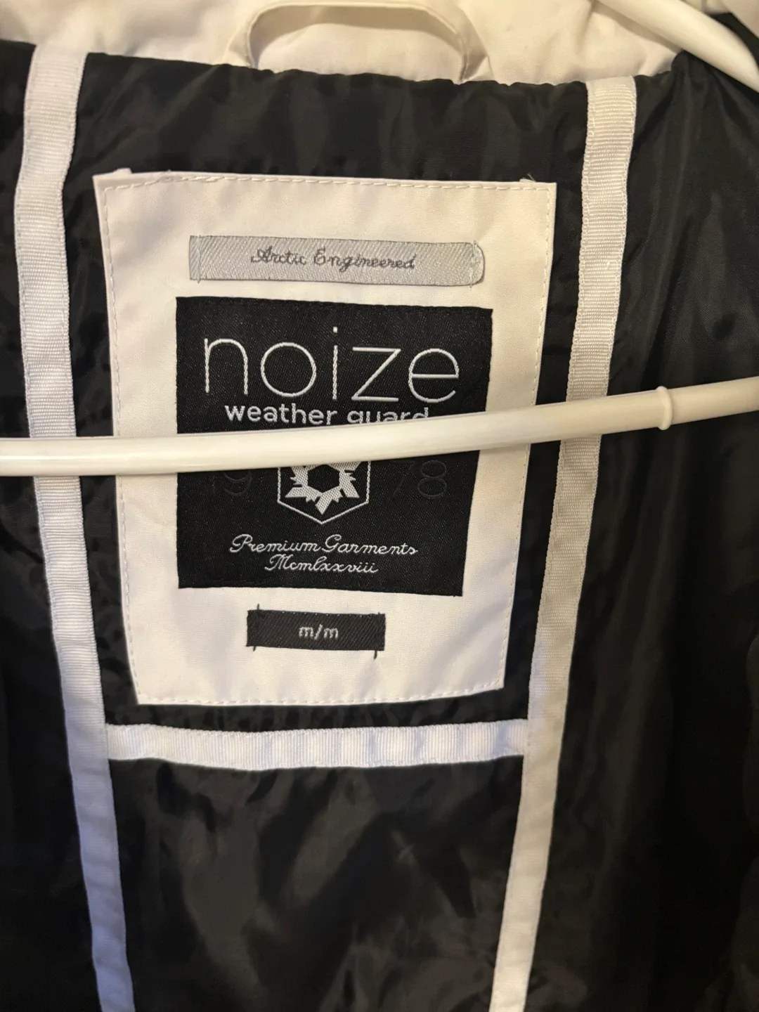 Noize Weather Guard White Puffer Jacket - Size M image indicator(5)