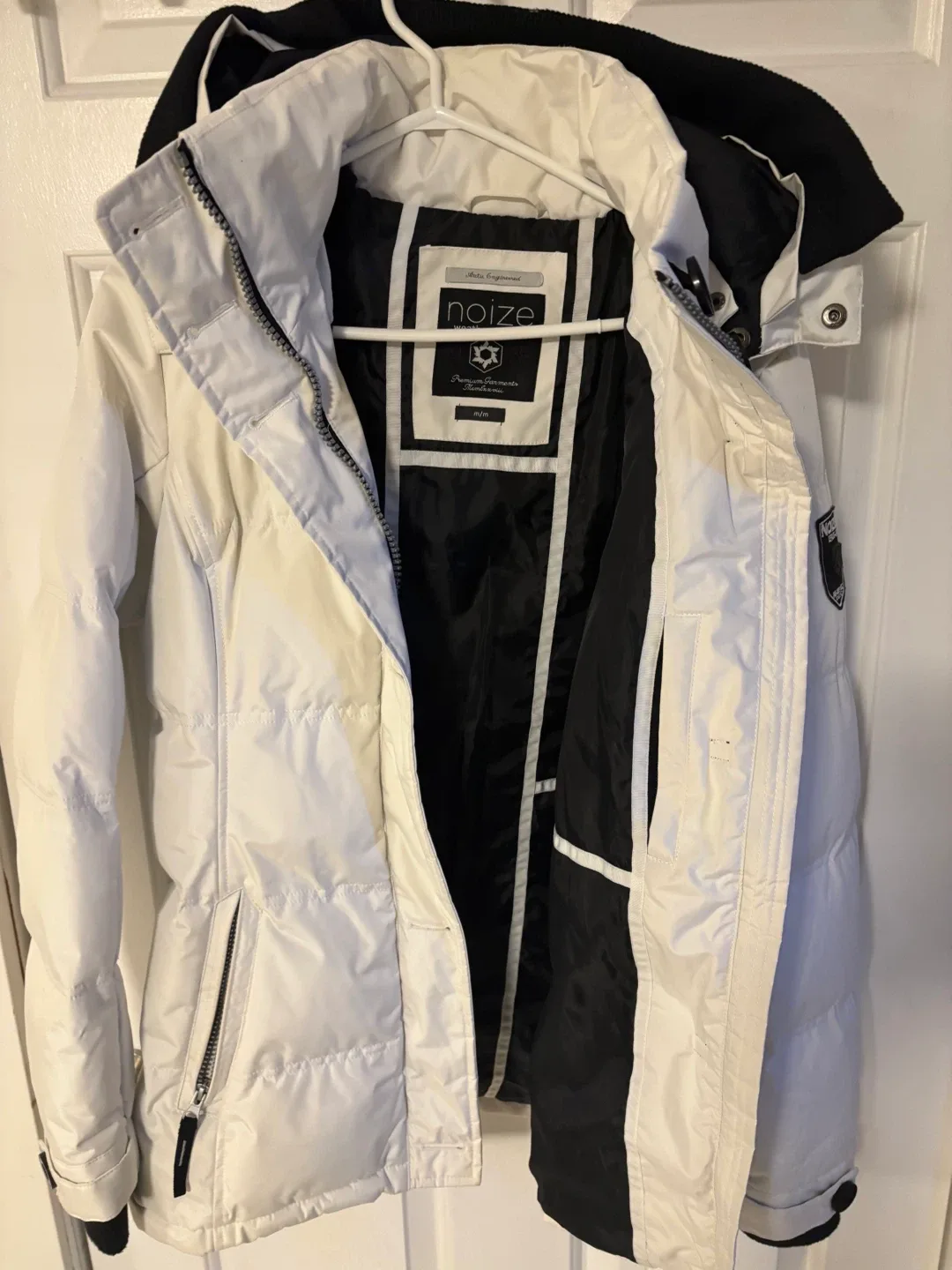 Noize Weather Guard White Puffer Jacket - Size M image indicator(4)