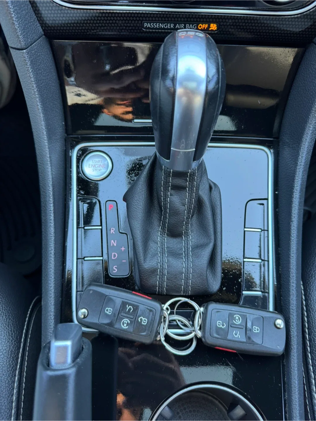 2018 Volkswagen Passat · V6 GT Sedan 4D image indicator(9)