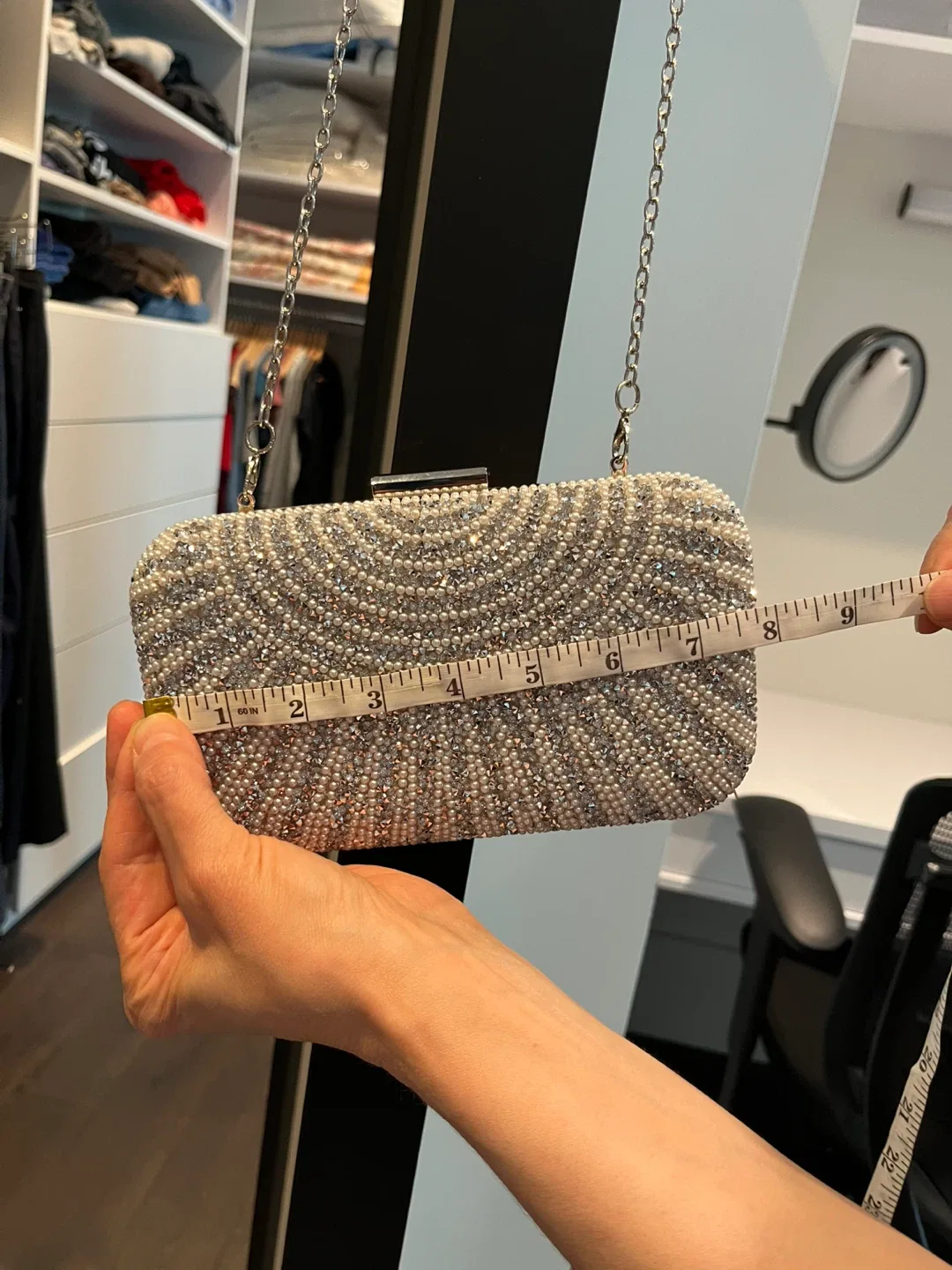 Head Box Clutch Purse image indicator(2)