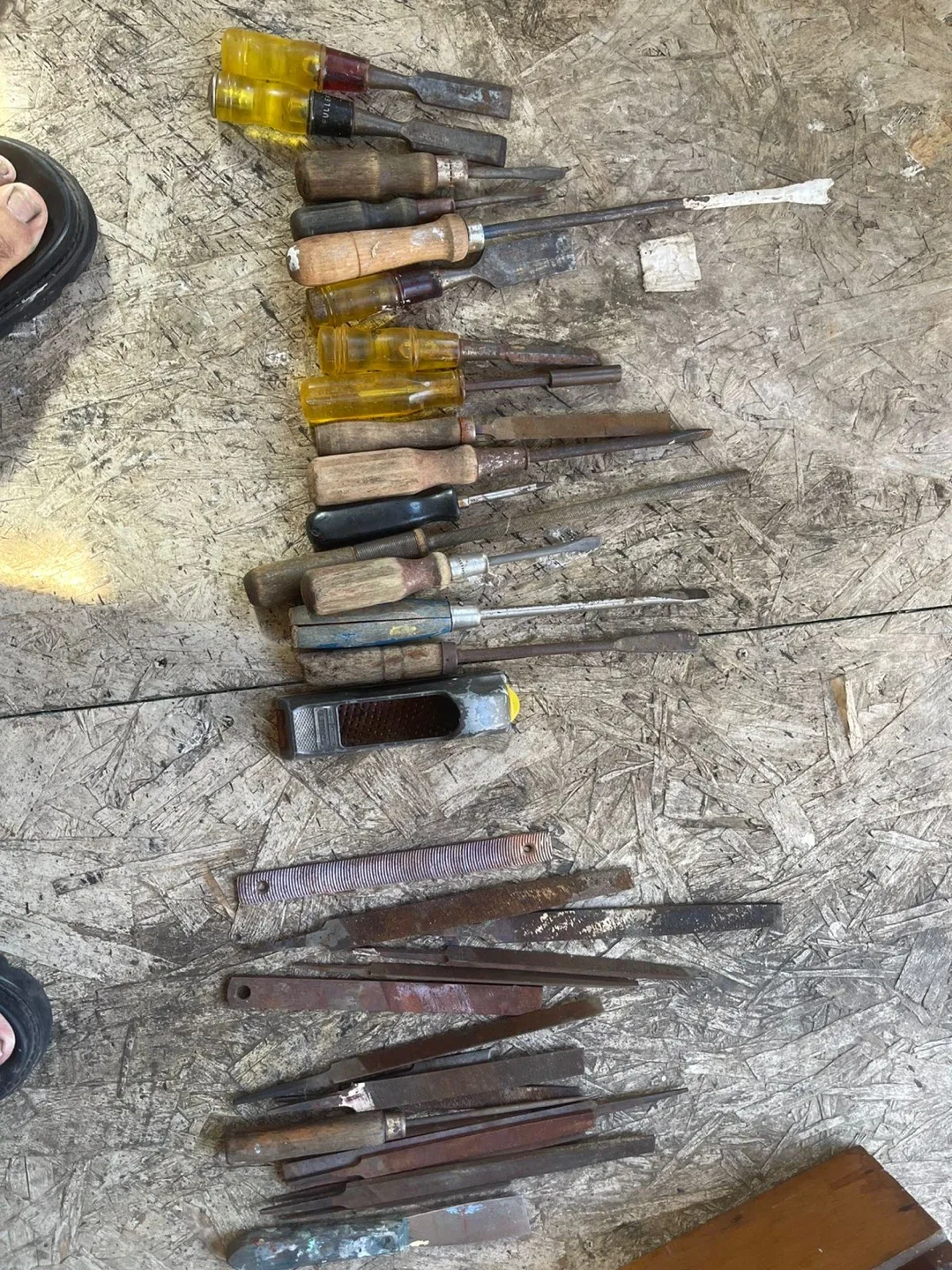 carpentry tools -Mixed Lot of Used Hand Tools image indicator(5)