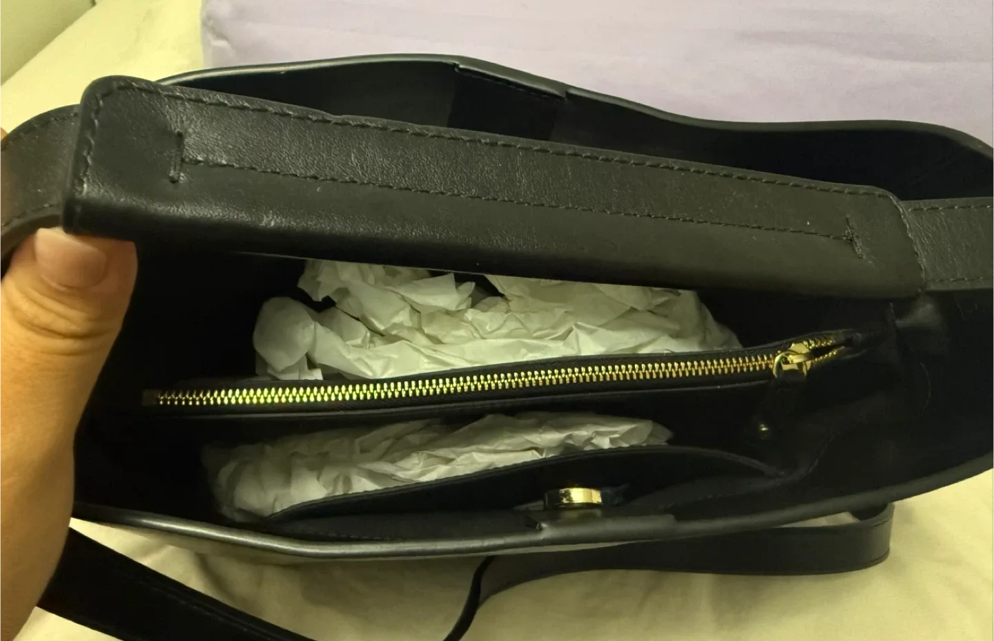 Flattered Hedda Grande Handbag – Black image indicator(8)