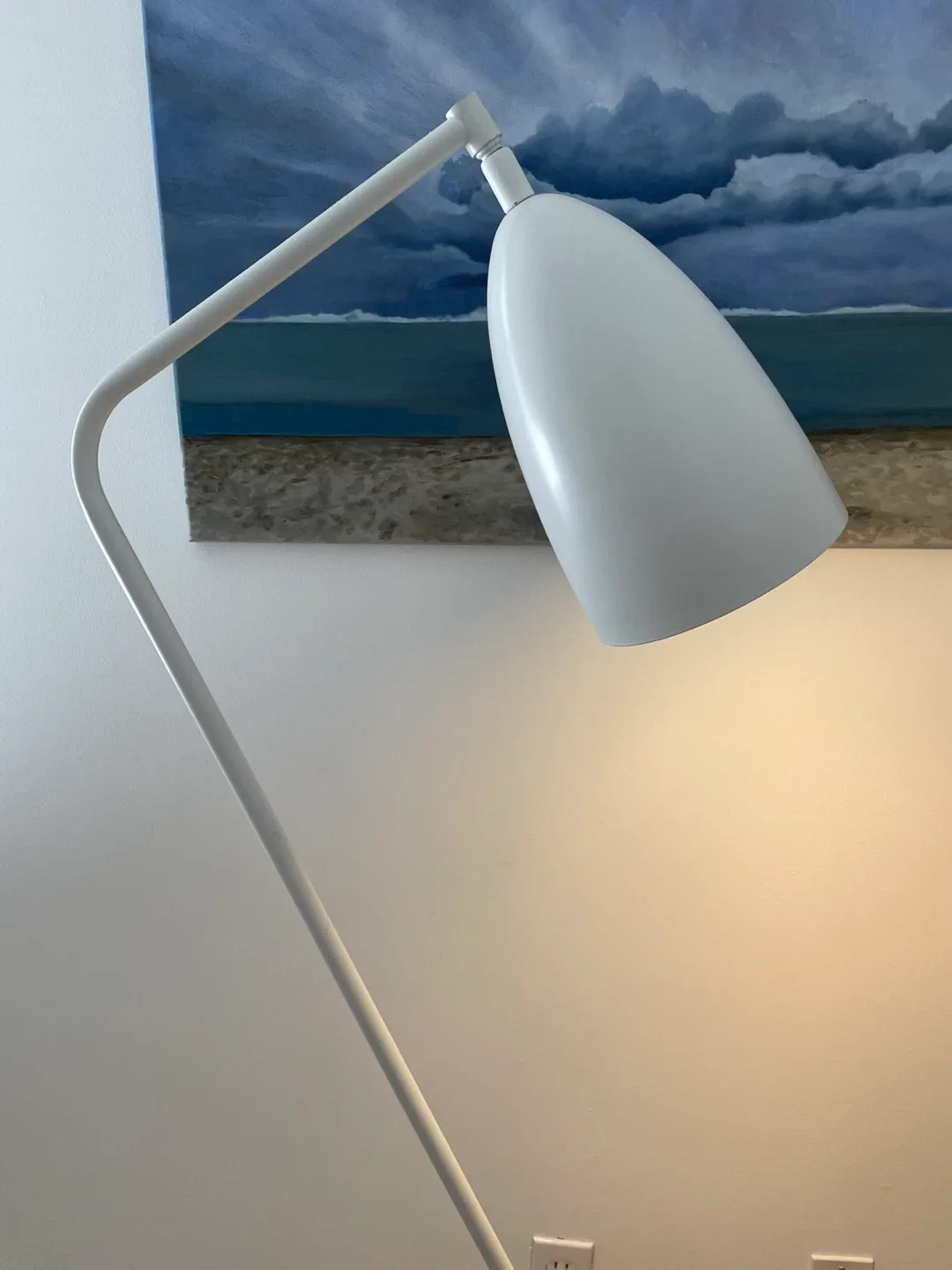 White Floor Lamp - Great Condition! image indicator(2)