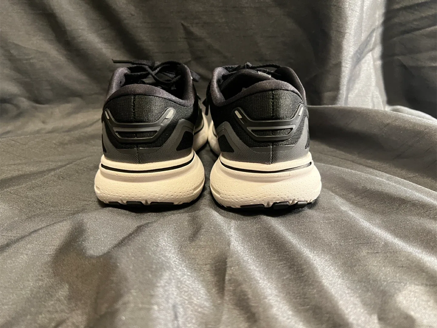 Brooks Ghost 15 Black Running Shoes - size7.5 image indicator(6)