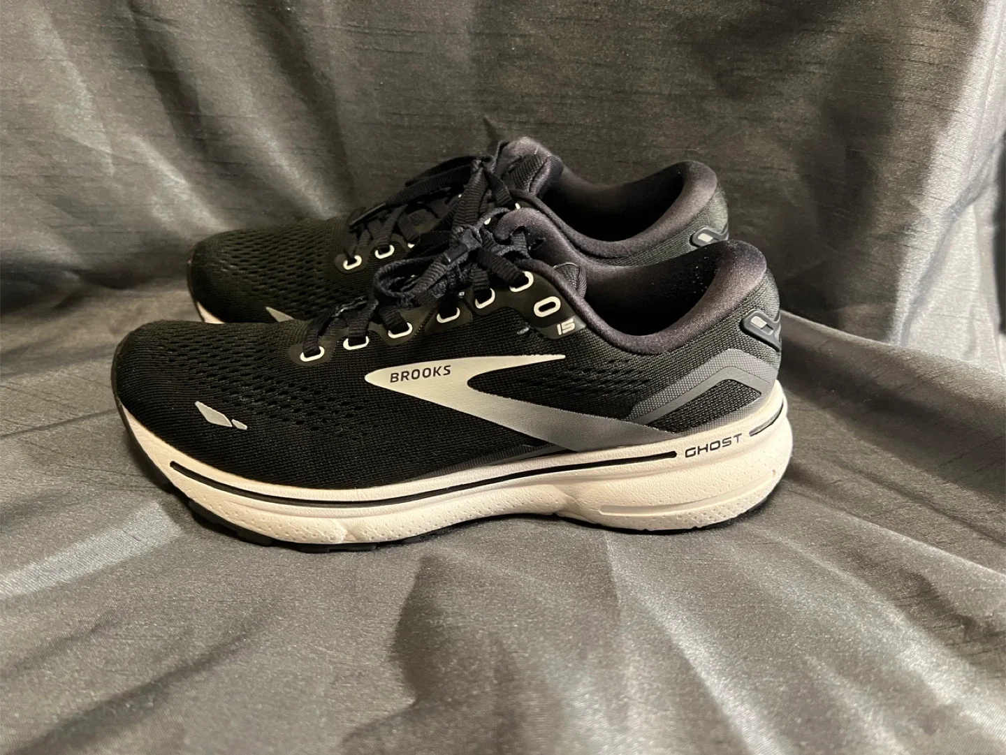 Brooks Ghost 15 Black Running Shoes - size7.5 image indicator(2)