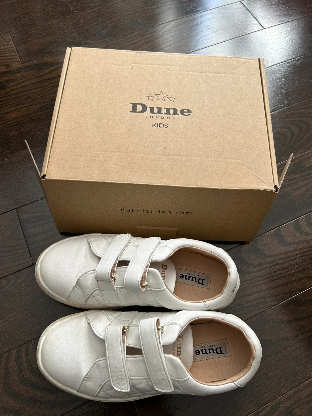 Dune London Kids White Quilted Trainer Size UK 1 image indicator(2)