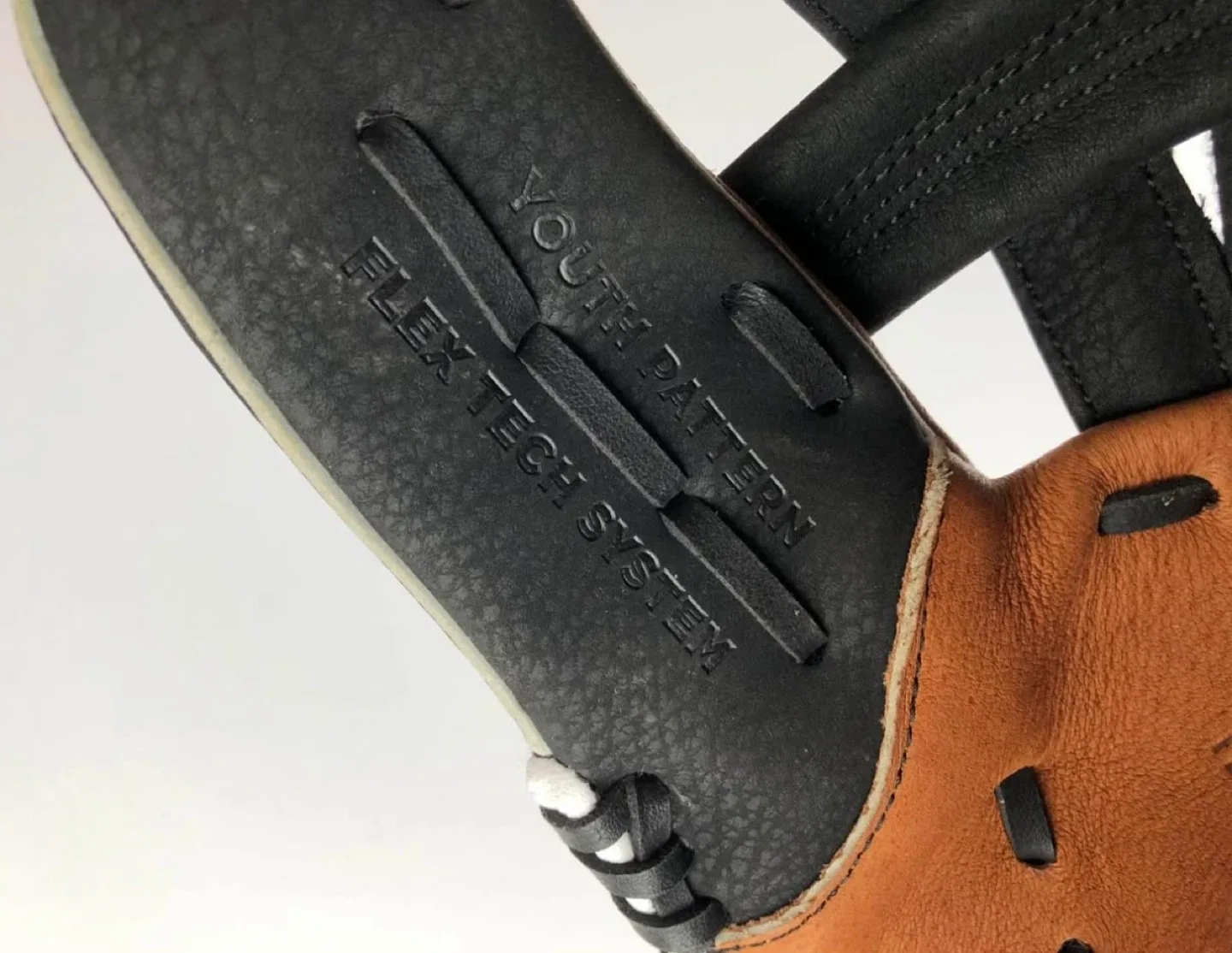 Easton Scout Flex Baseball Glove - Youth + 1 Baseball Ball image indicator(6)