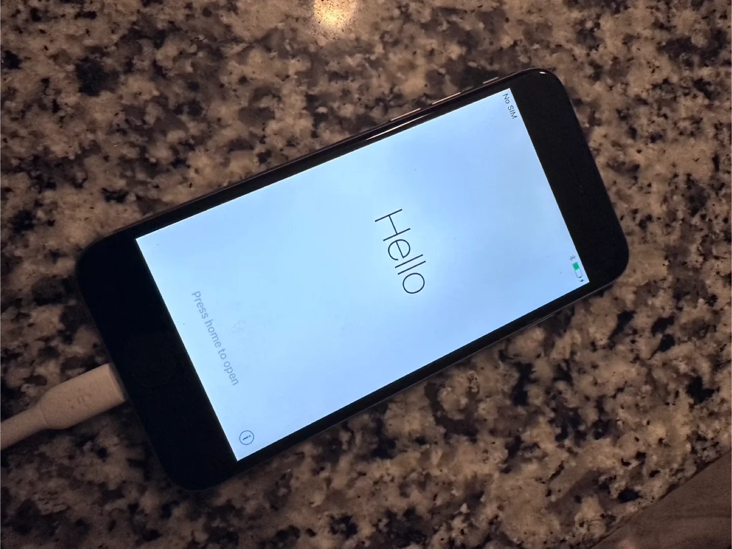 Apple iPhone 6s - Black thumbnail