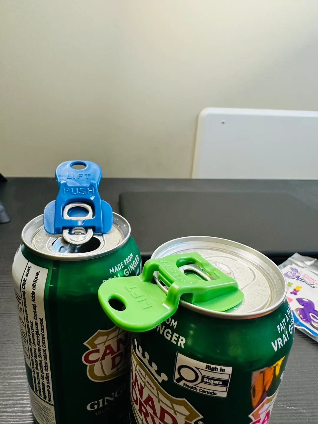 Colorful Can Opener - Easy Lift image indicator(3)