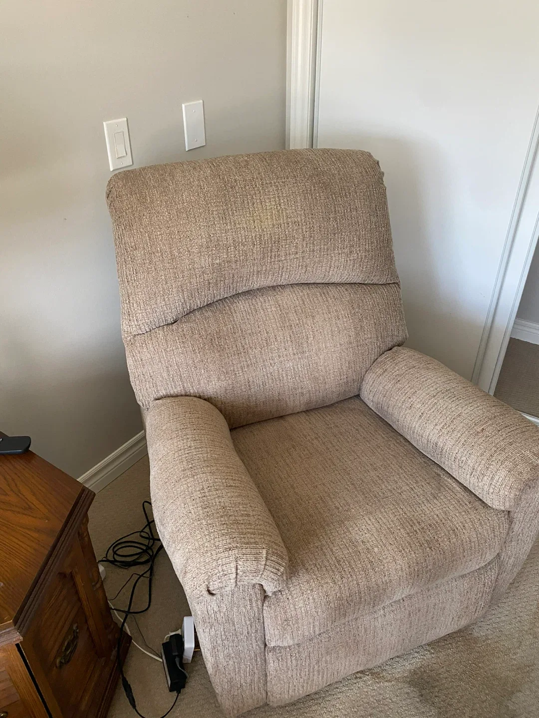 Power recliner thumbnail