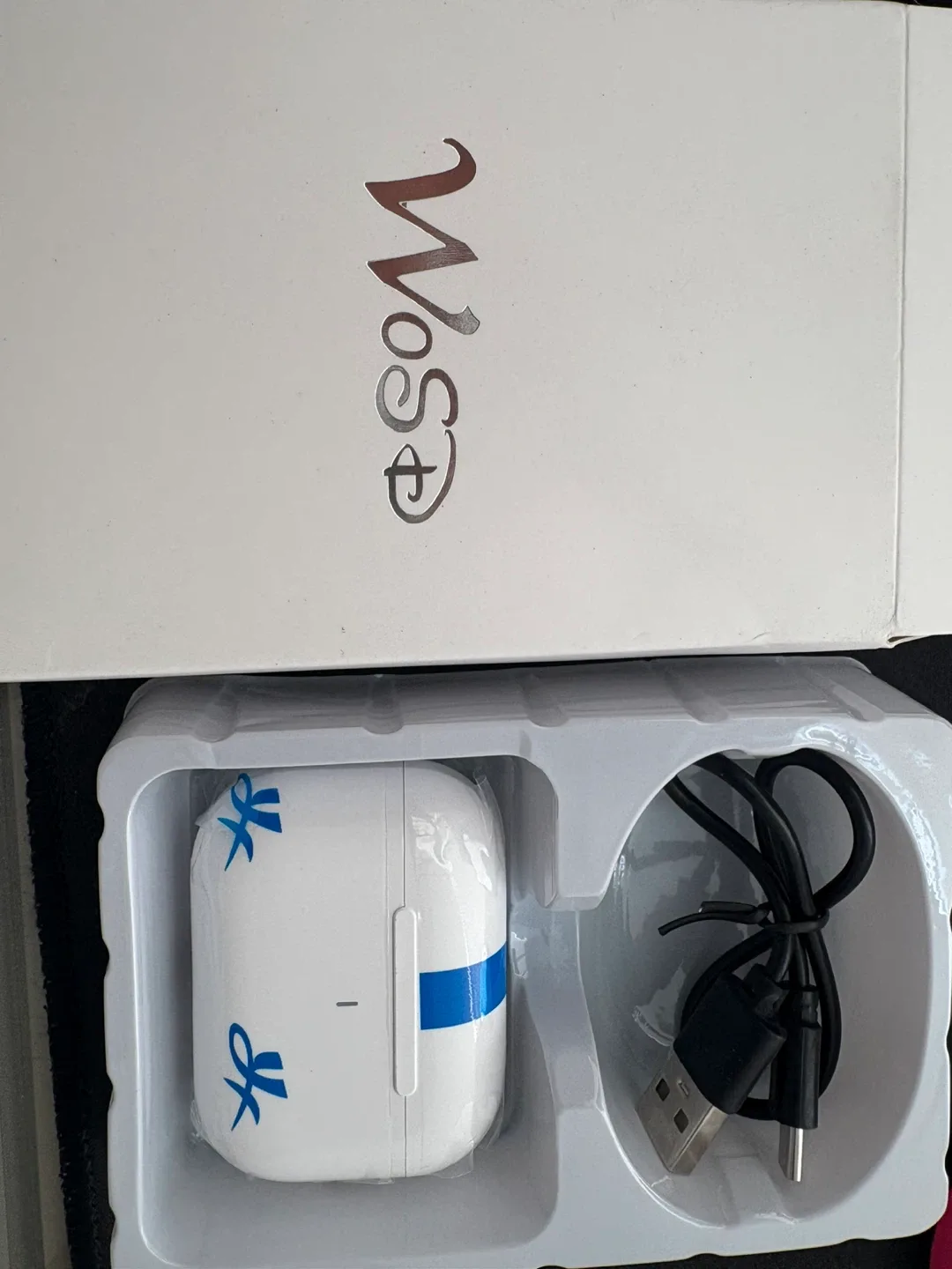 Brand new bluetooth earbuds with noise cancellation image indicator(2)