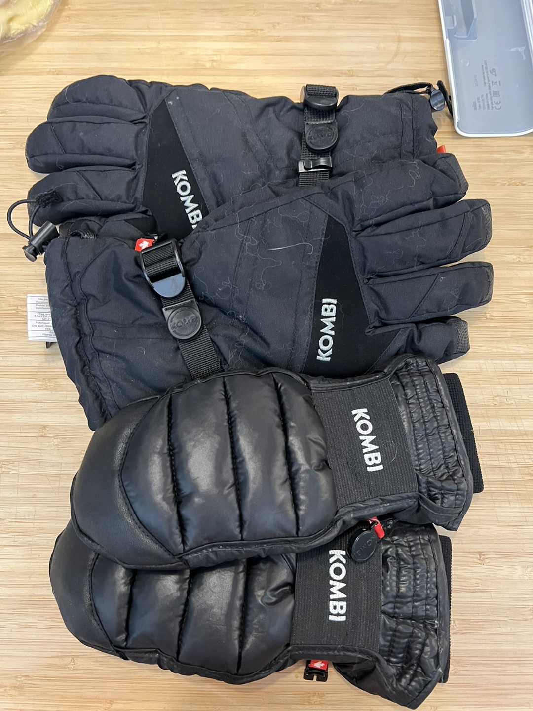 Kombi Black Gloves & Mittens Set
