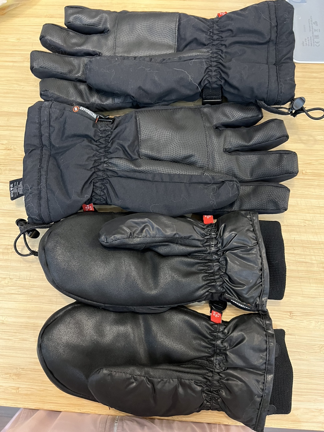 Kombi Black Gloves & Mittens Set - photo 2