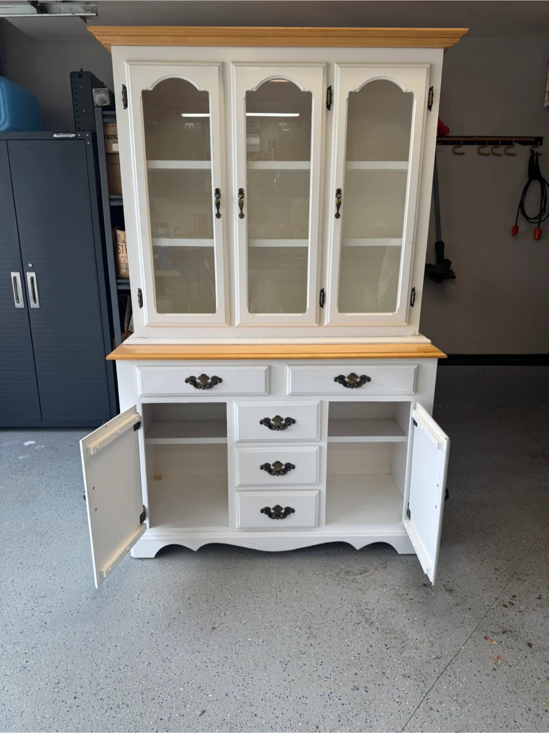 White & Wood China Cabinet - photo 4