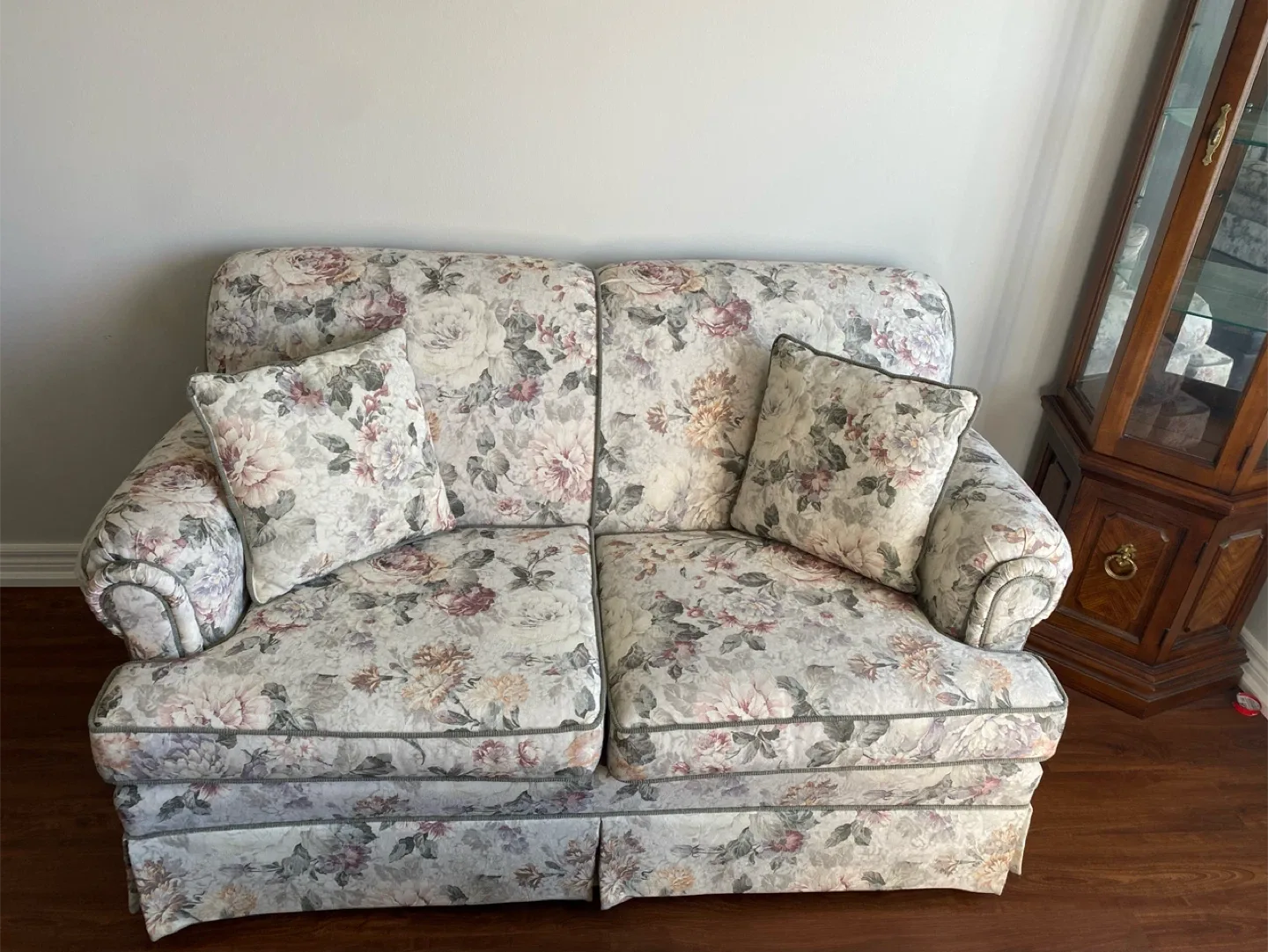 Couch and love seat image indicator(2)