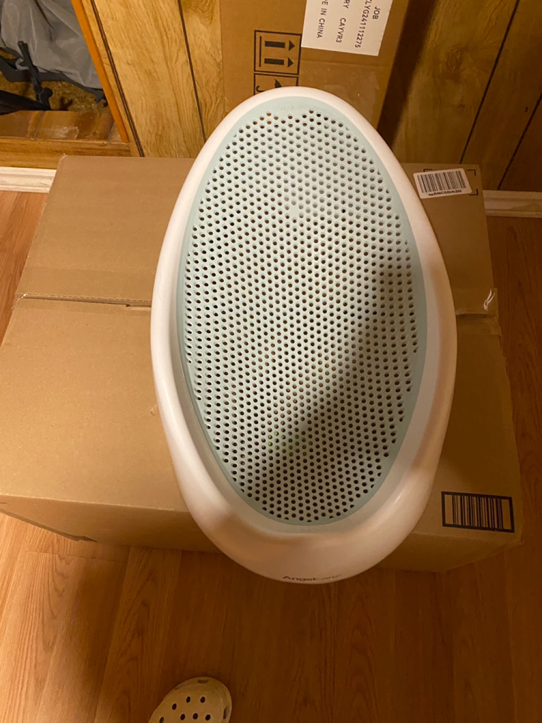 Baby Bath Support Seat & Box of Huggies Wipes (1152 Wipes)