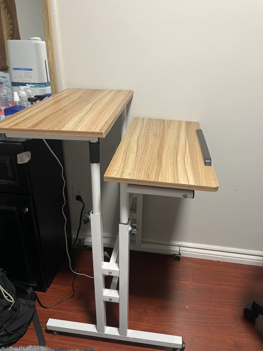 Adjustable Laptop Desk - Like New! thumbnail