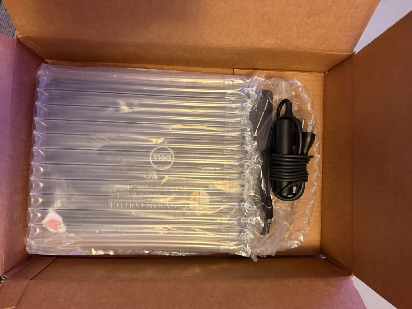 Dell Latitude 7480 Laptop - Intel Core i5, 16GB RAM, 256GB SSD image indicator(3)