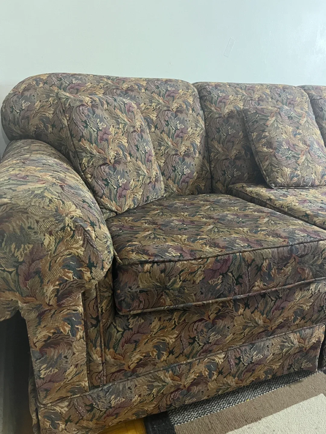 Free Floral Patterned Sofa
