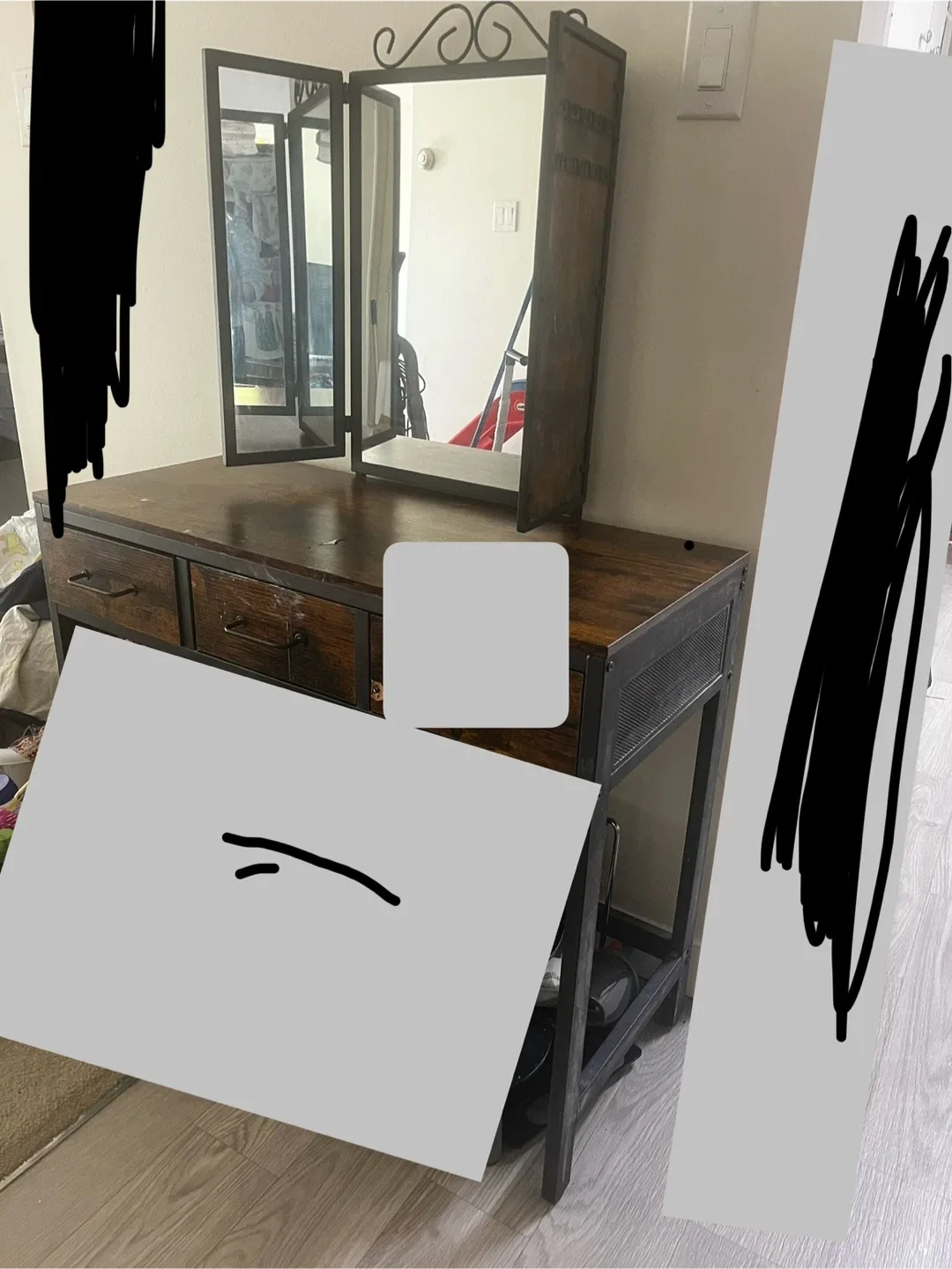 Vanity Table with Tri-Fold Mirror image indicator(5)