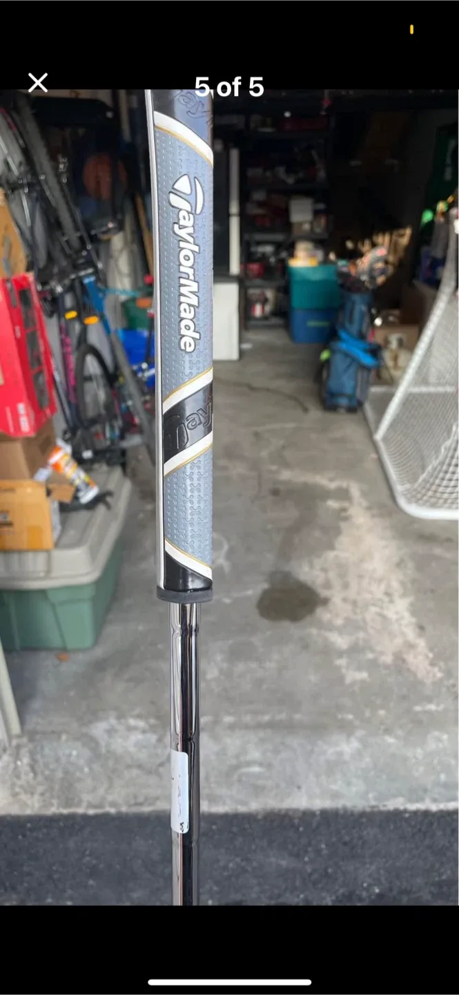 TaylorMade Putter with Super Stroke Grip image indicator(4)