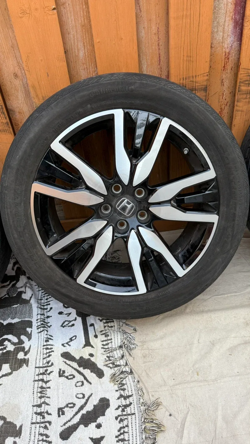 245/50r20 Honda pilot luxurious 20 inch rims image indicator(6)