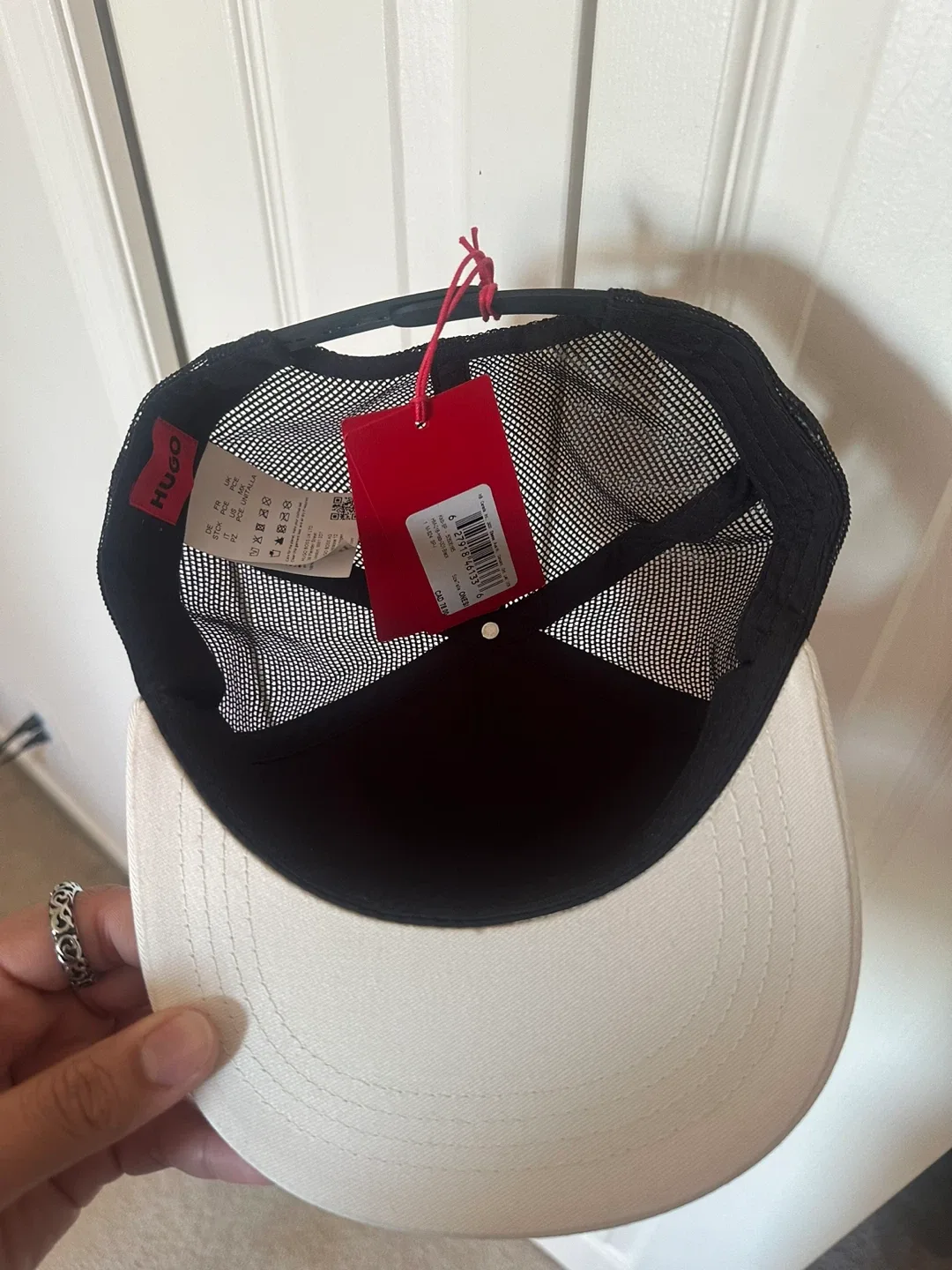 Hugo Red & Black Trucker Hat image indicator(4)
