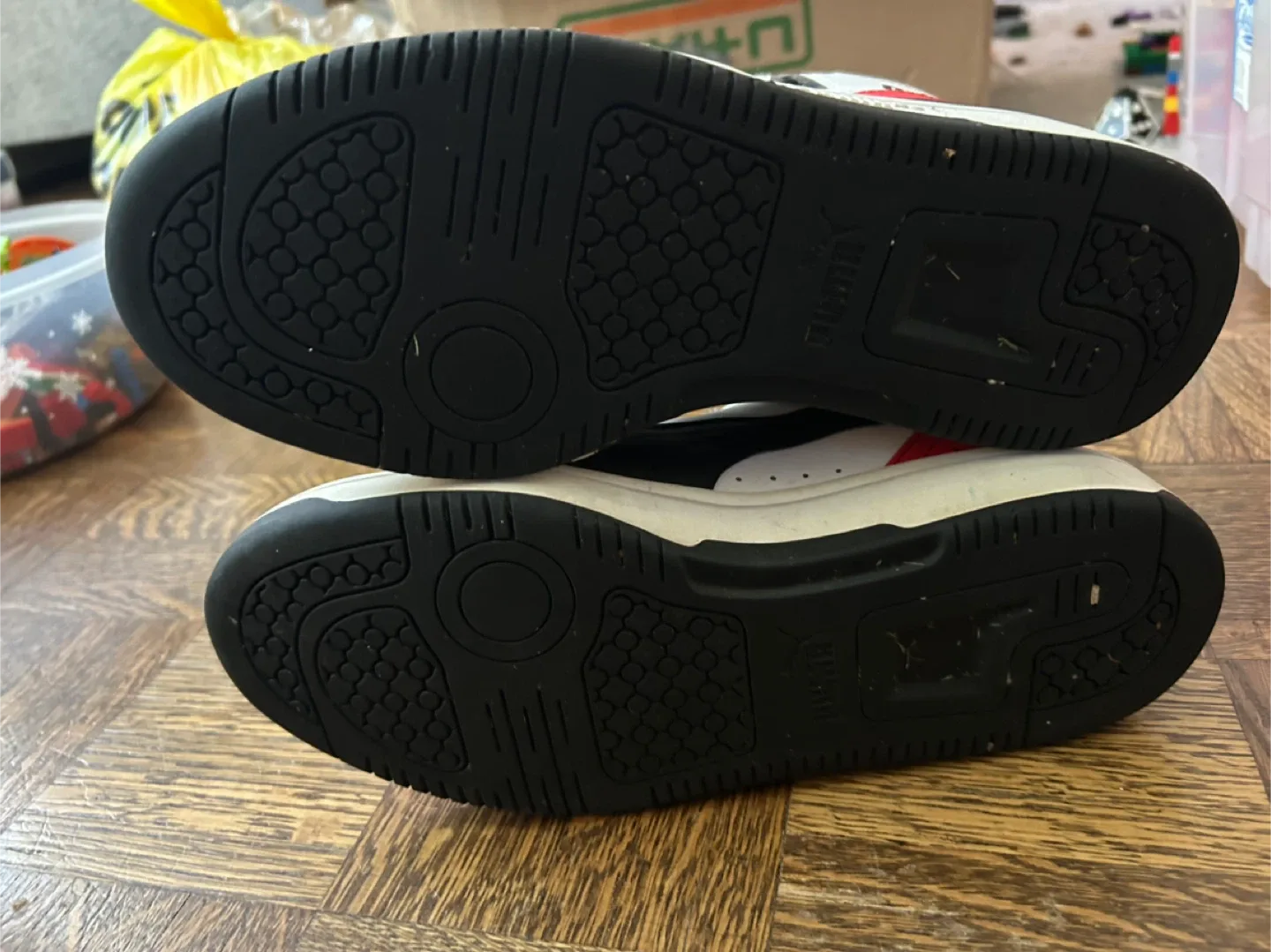 Puma Sneakers size 7 image indicator(3)