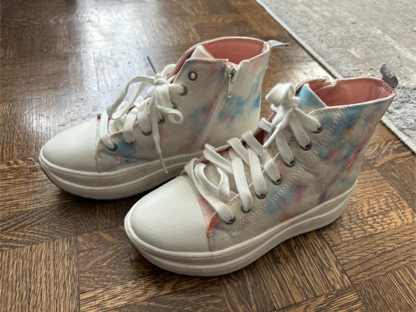 Girls sparkle shoes - size 3 image indicator(2)