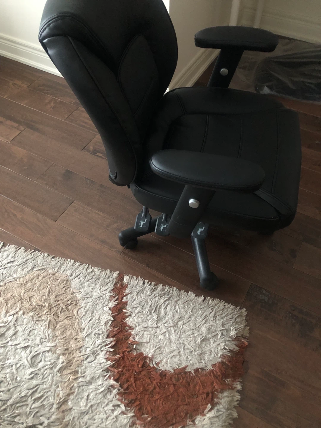 Staples Bonded Leather Task Chair - Black - photo 4
