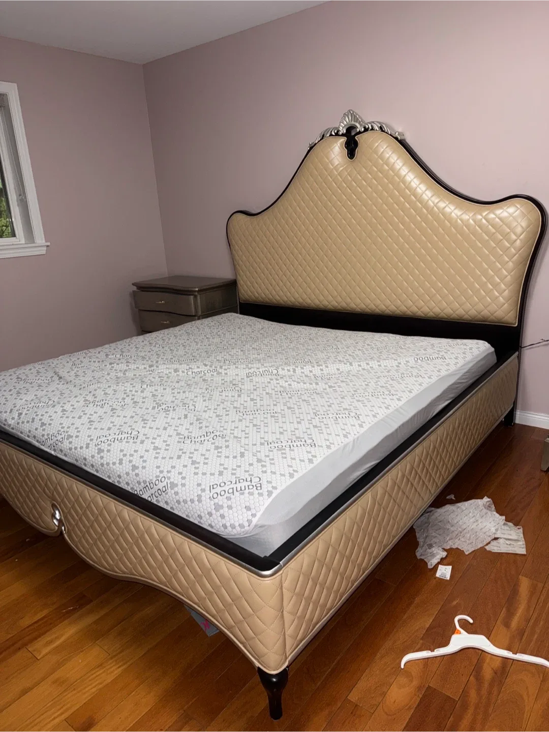 Quilted italian Leather Bed Frame image indicator(3)