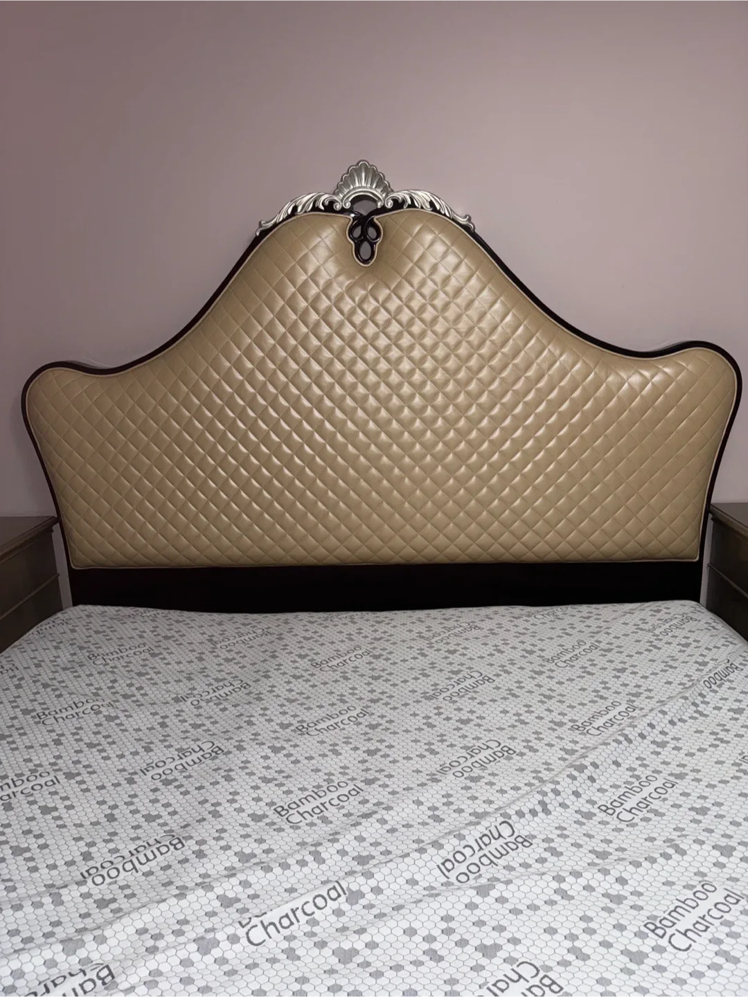 Quilted italian Leather Bed Frame image indicator(2)