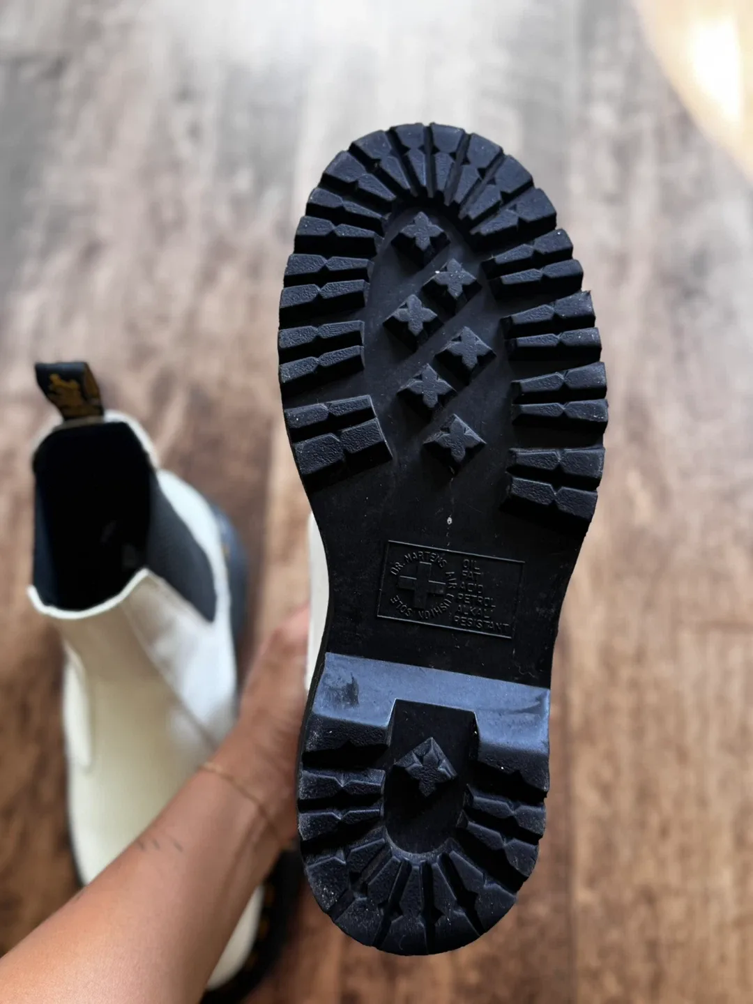 Dr. Martens 2976 Quad White Chelsea Boots - US 5 image indicator(4)