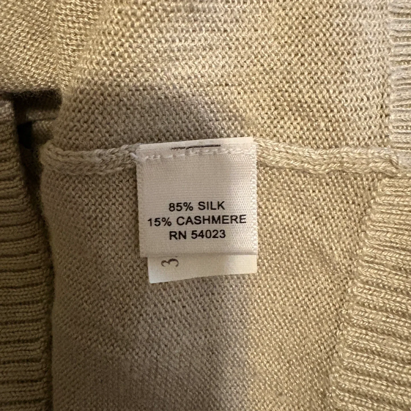 Banana Republic Silk Cashmere Sweater in Camel Beige Size XXL image indicator(6)