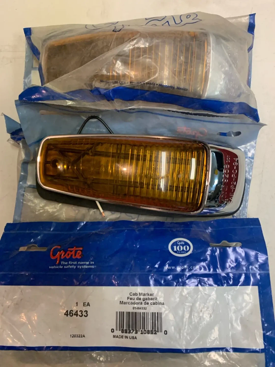 Grote 46433 Amber Cab Marker Lights (3)- NEW