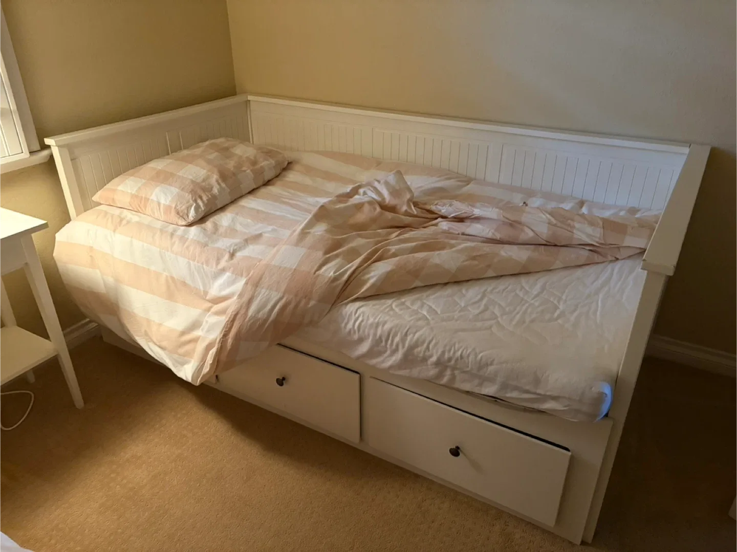 IKEA Hemnes Daybed Frame w/ 3 Drawers - White image indicator(2)