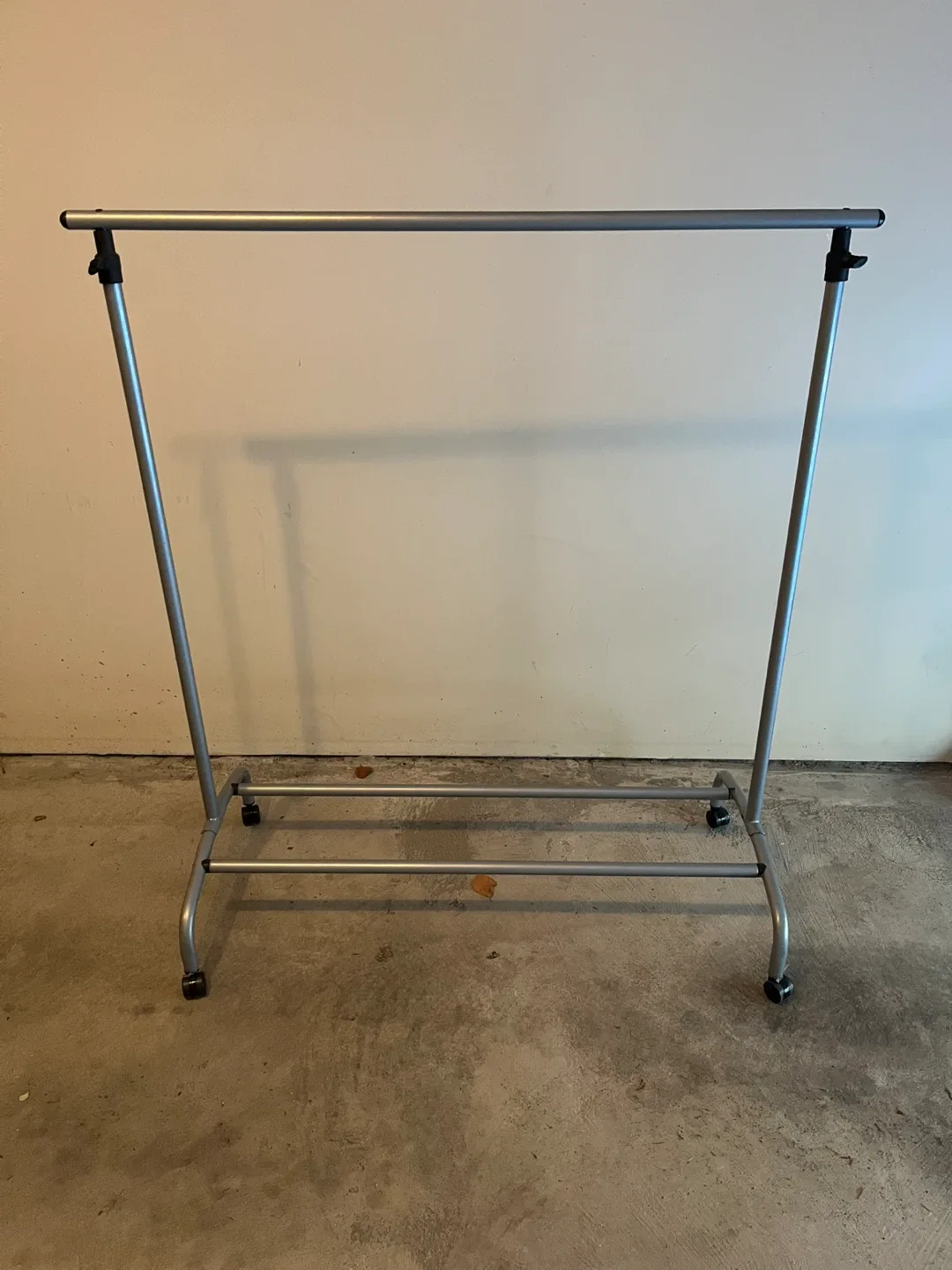Adjustable Garment Rack Clothes Hanger thumbnail